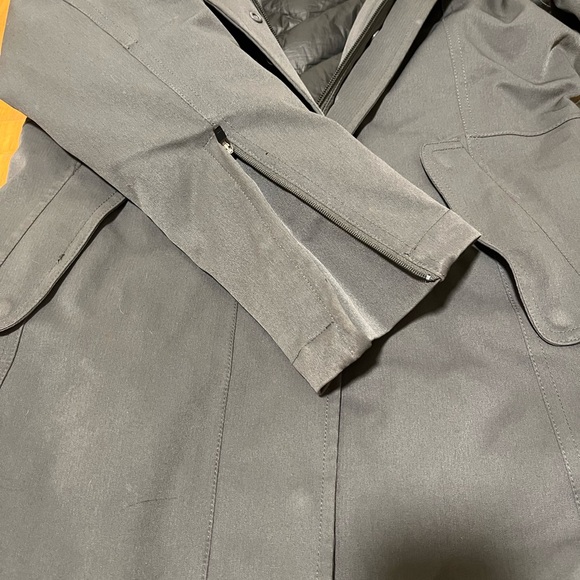 Patagonia Women’s Tres 3 in 1 Waterproof Down Parka Small (lightly worn) - Picture 11 of 14